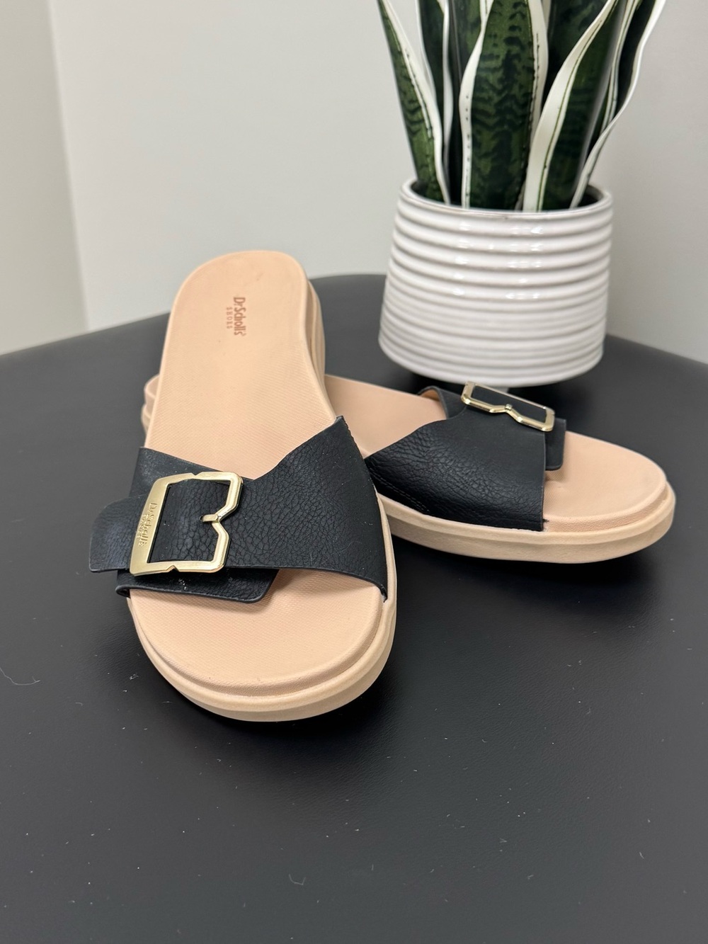 Dr. Scholl's Women's Black Slide Sandals with Nude Footbed. Size 9.5. NWOT